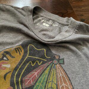 NHL - Wright & Ditson Chicago Blackhawks Long-Sleeve T-Shirt - Size L